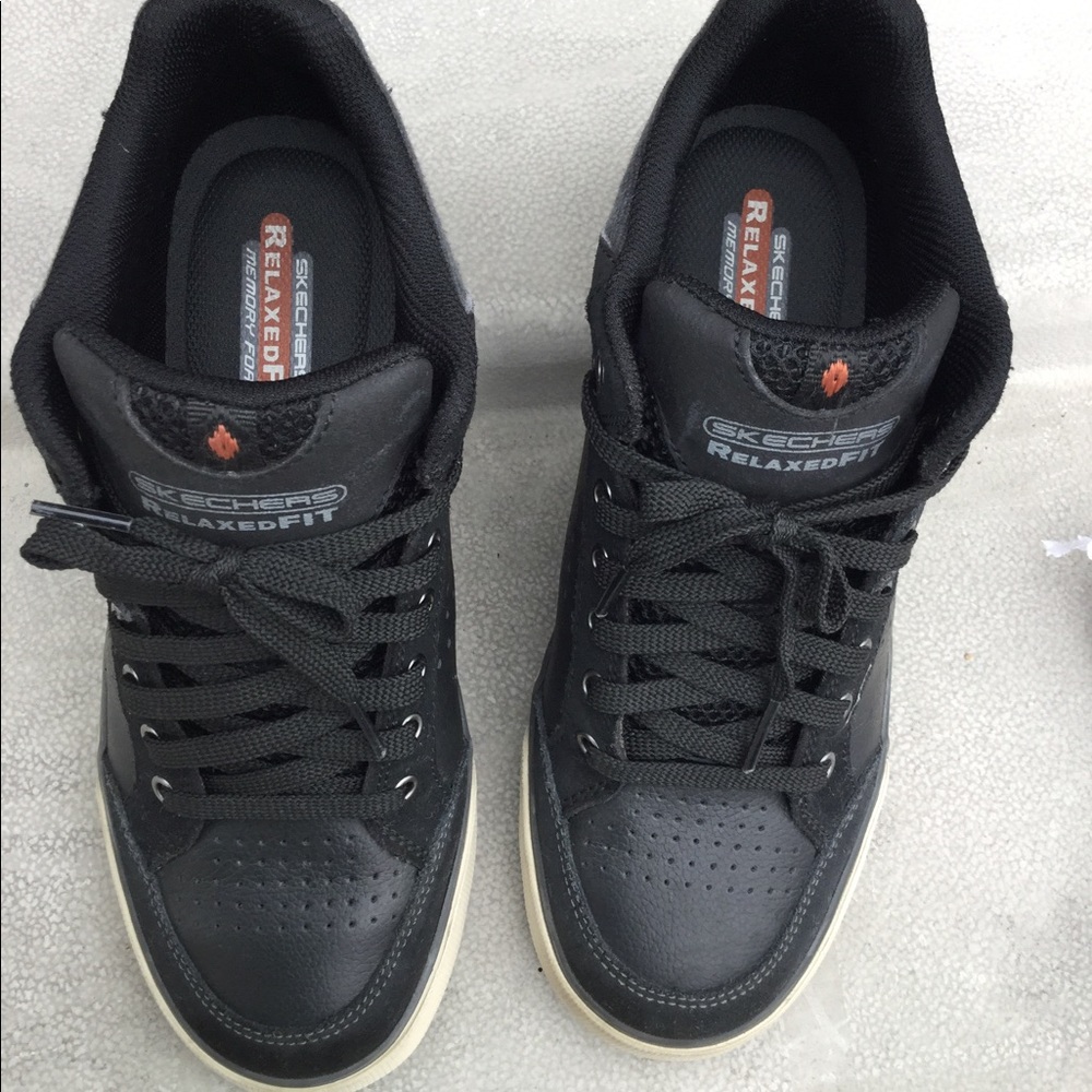 Skechers black leather memory foam